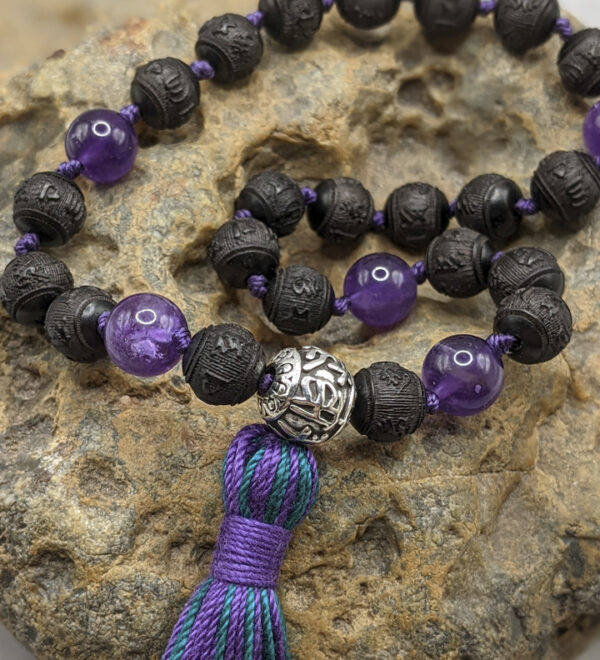 Black Sandalwood Amethyst Pocket Mala - Image 2