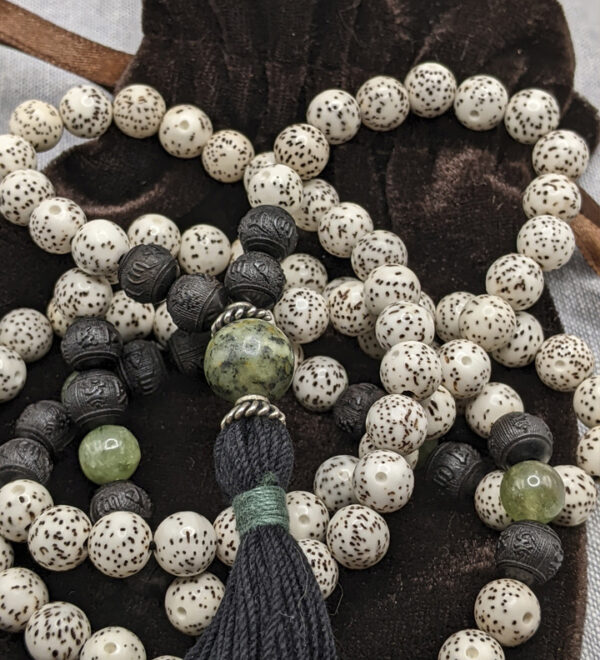 Bodhi Black Sandalwood Green Apatite - Image 4