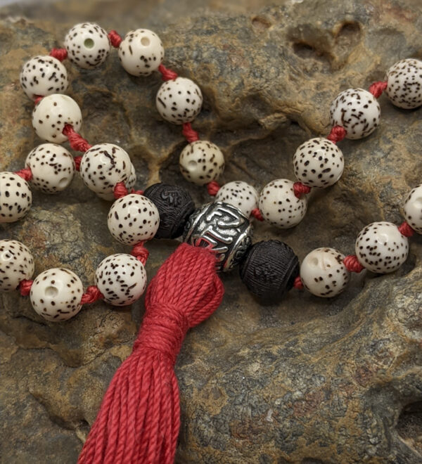 Bodhi Seed Pocket Mala - Image 2